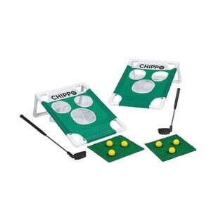Portable golf chipping game
